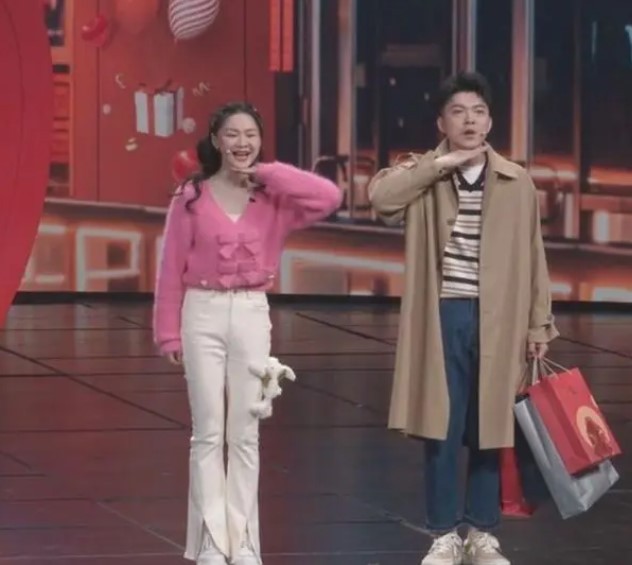 春晚小品台词遭4090Ti显卡网友调侃:春晚初版