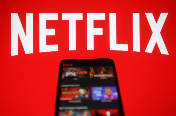 在网上发布AI视频《犬与少年》实验性作品