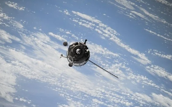 马斯克连锁推出全球漫游网络服务的月租金超过1300元