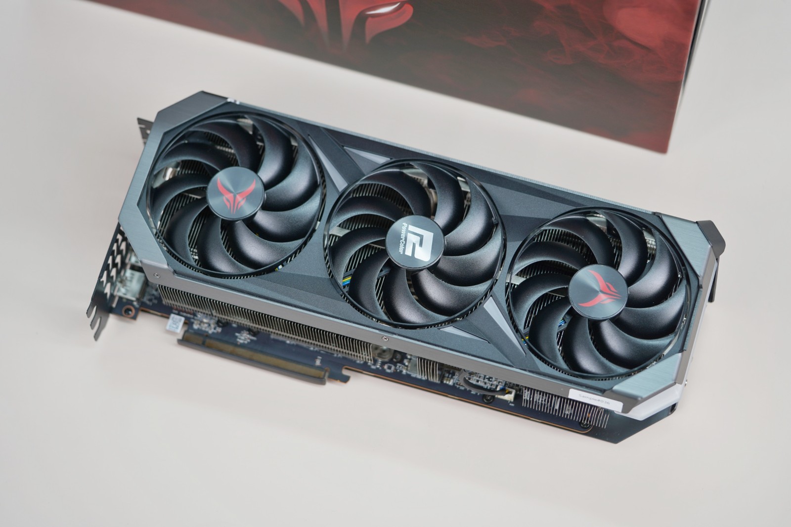 AMD7900XT价格全面雪崩:跌落至4070Ti级