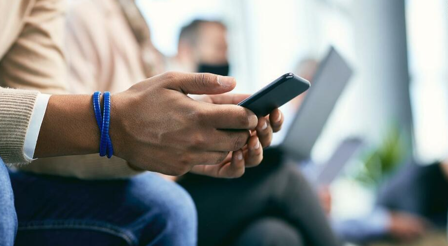 据新闻报道，脸书Meta正在朝着推特开发新的社交平台目标