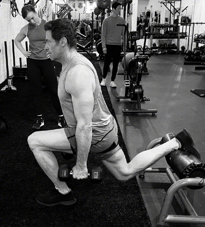 《死侍3》将打开！金刚狼休·杰克曼发布健身照片
