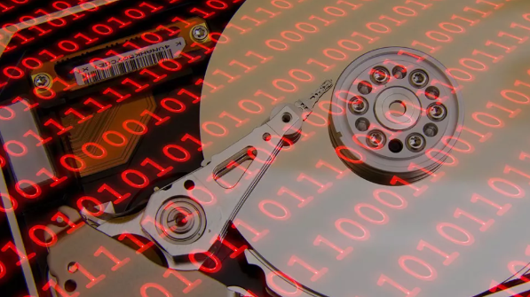 专家提醒，小到3毫米的硬盘碎片也能恢复数据，如果想保密，最好还是重复使用。
