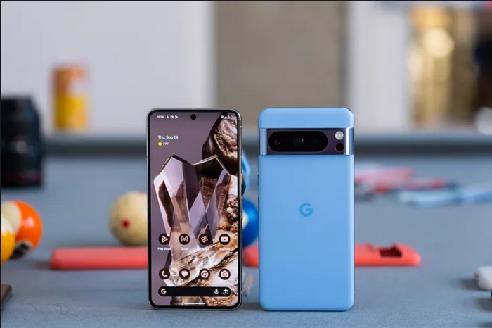 谷歌承诺在未来七年内为Pixel8手机储备备件。
