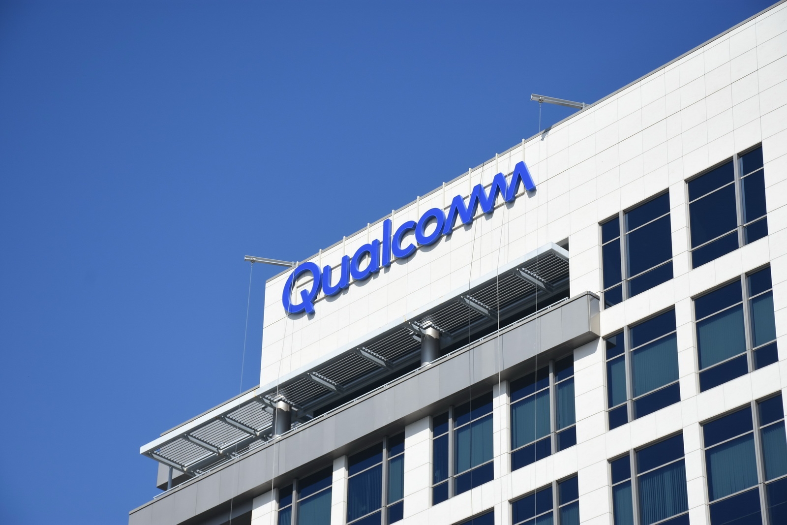 高通宣布大规模裁员！华为将从明年起停止采购高通芯片。
