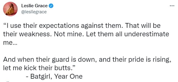 《蝙蝠女》电影化妆照曝光Bat女孩的风格被吐槽。