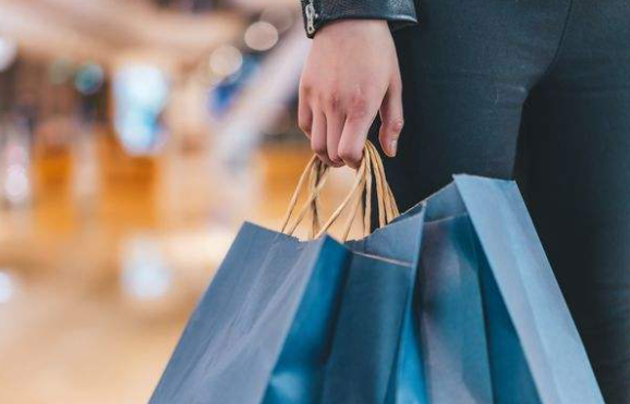 屋顶维权过度营销等2021年十大消费维权热点榜上有名。