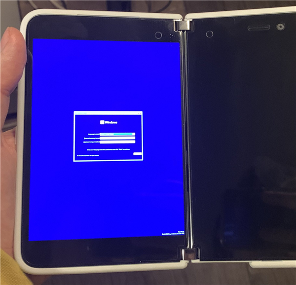 Win11手机诞生了！微软Surface  Duo成功运行Win11