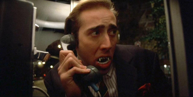 《伦菲尔德》，2023，尼古拉斯凯奇饰演吸血鬼。