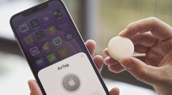 苹果AirTag李启功日本警方根据AirTag迅速抓获钱包窃贼。