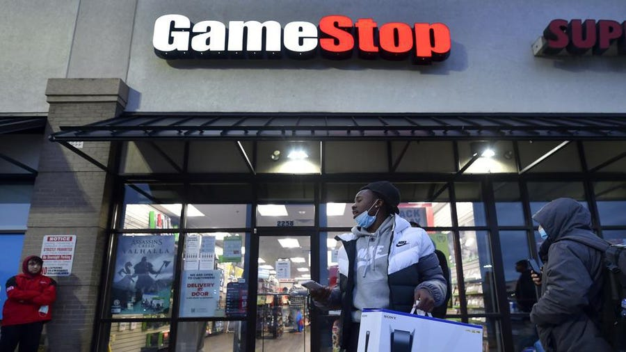 GameStop  2021年销售额增长，但亏损达到3.81亿美元。