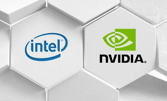 英伟达首席执行官黄仁勋：有意考虑英特尔代工芯片。