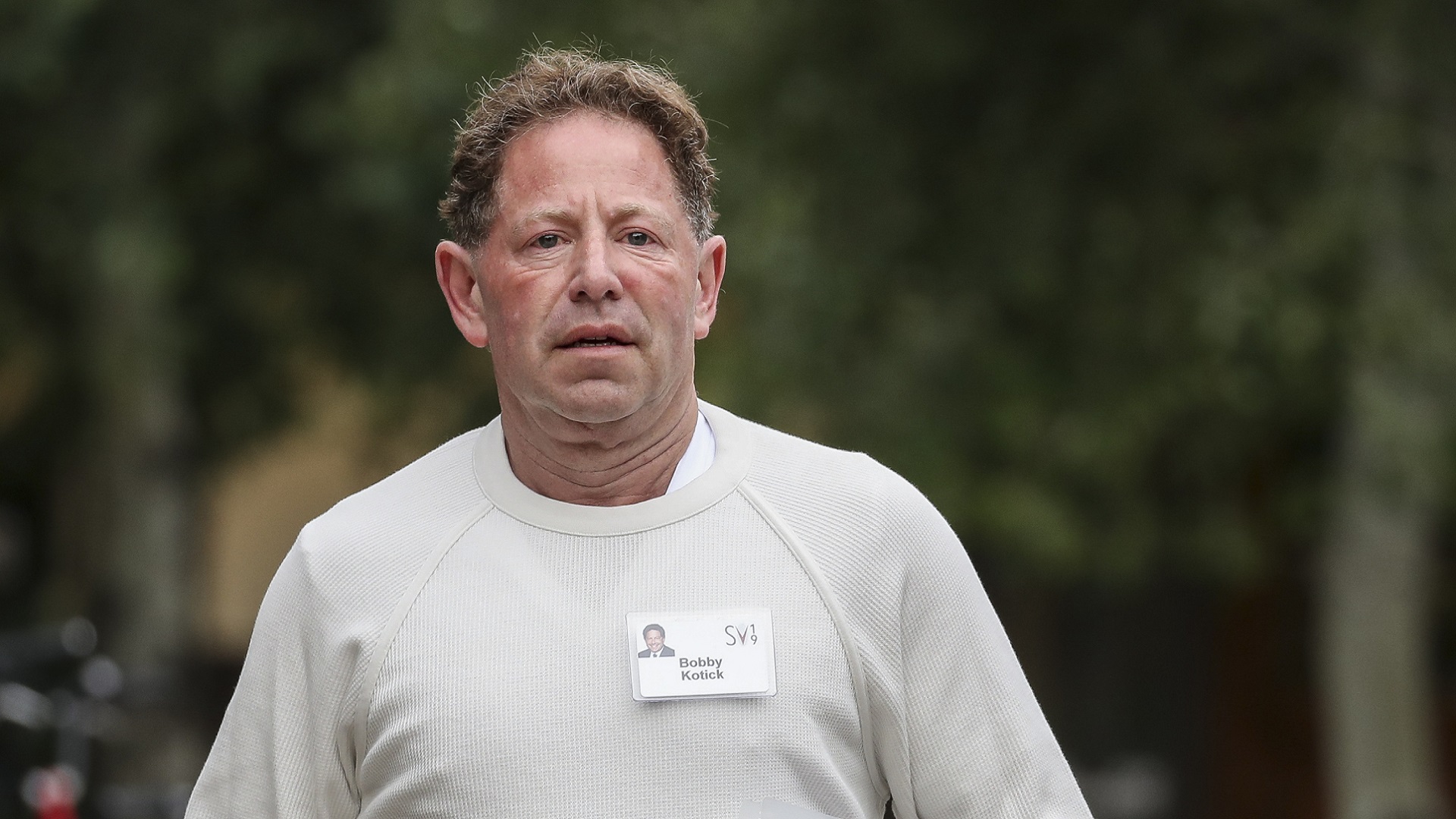 美国政客谴责动视暴雪CEO可能获得天价遣散费。