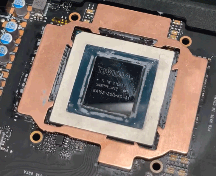 铜加持！RTX  3080的温度在冷却魔法变化后下降了25度。