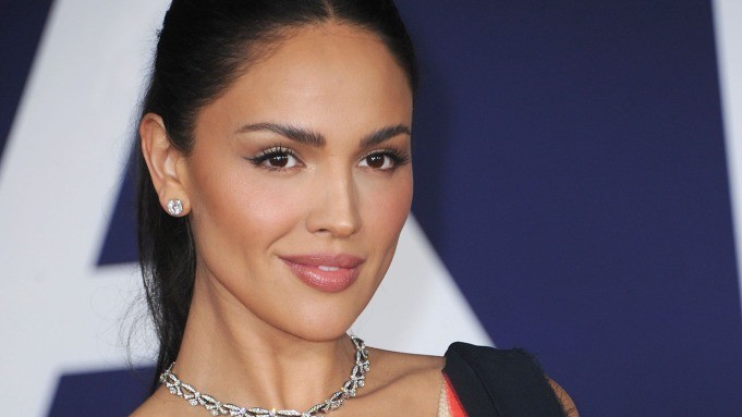 拉丁裔女演员称网飞《三体》真人剧集已经开拍。