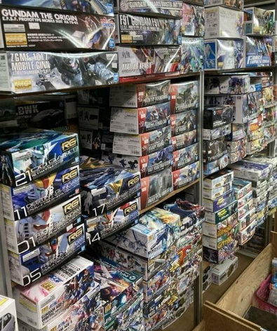 钢普拉的倒卖市场很繁荣，有月入10万日元的黄牛。