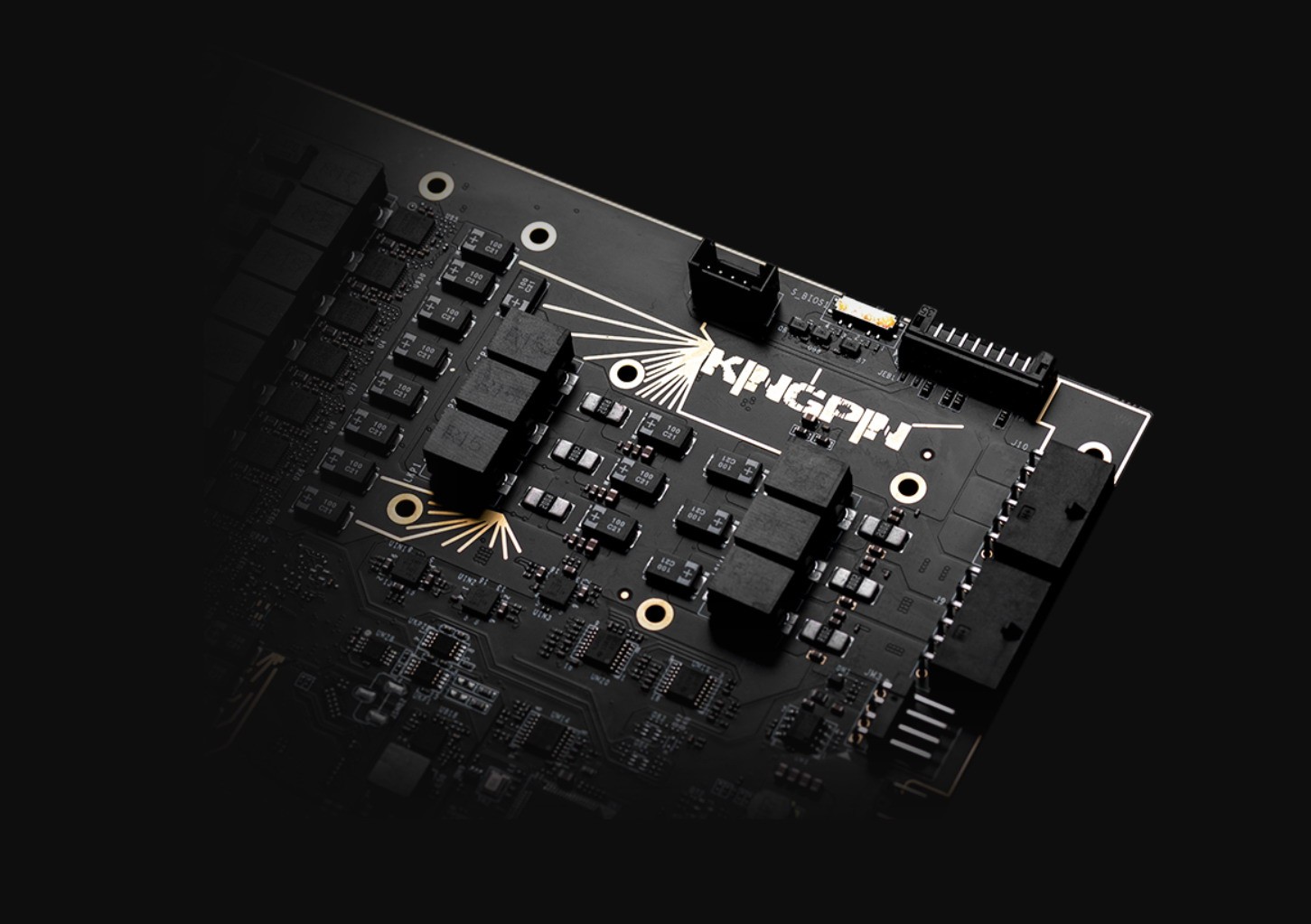 Evrtx3090ti出售:1600W电源16700元。