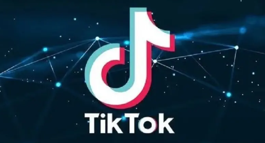 两个美国女孩，抖音，紧随其后，尝试昏迷，并挑战她的父母起诉TikTok。