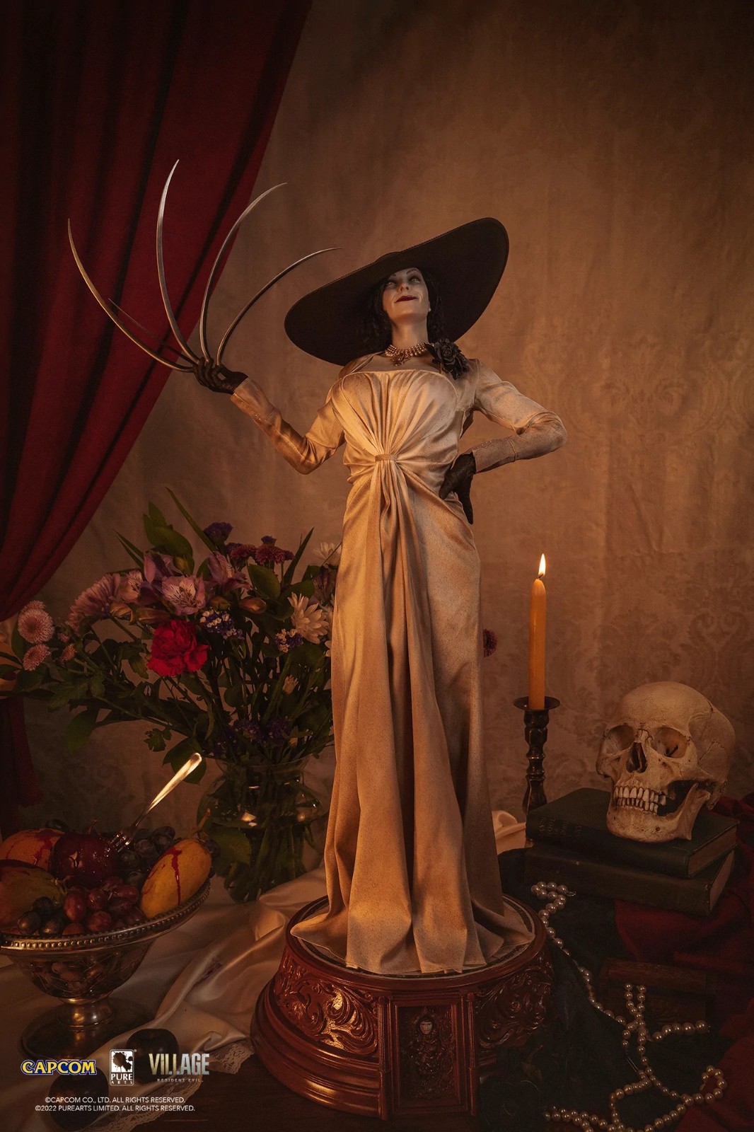 只要人民币10,000《生化危机8》Lady吸血鬼模特带回家。