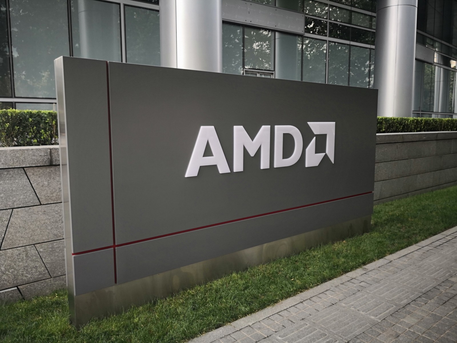 AMD被黑客窃取450Gb机密数据。周点评:安全意识淡薄