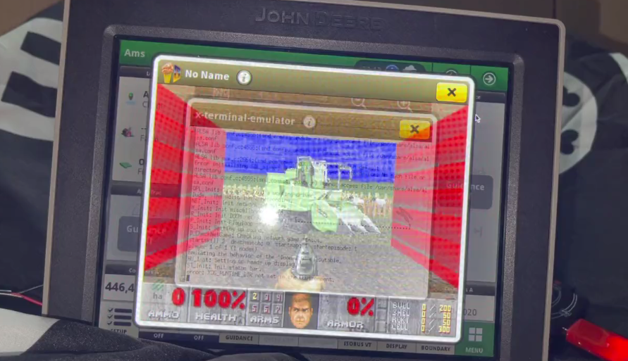 玩拖拉机屏幕黑屏《毁灭战士》玩地里的怪物