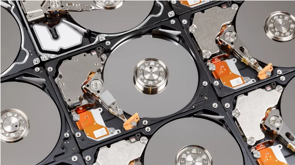 机械硬盘Q2出货量:三大厂商环比下降15%。