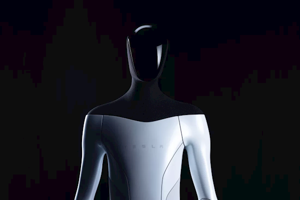 马斯克:特斯拉人形机器人比汽车便宜。