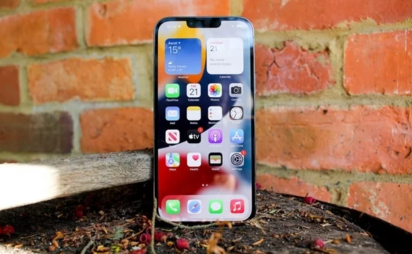 苹果曝出严重安全漏洞，冲上热搜黑客接管设备。