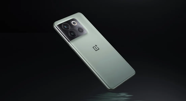 一加旗舰手机10T海外测试已通过白万公司全面测试。