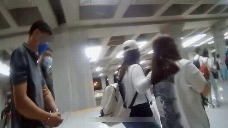 失恋女大学生试图网购17000元被二次约骗。