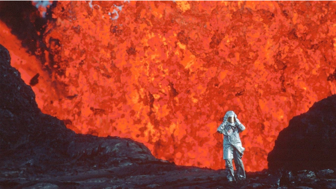 《火山挚恋》全球票房突破百万美元，年度票房最高的纪录片。