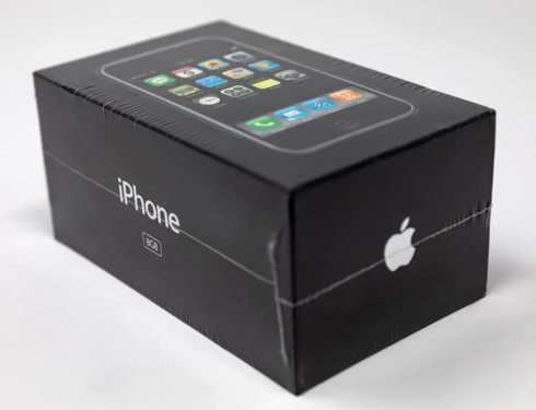 开封在秋季拍卖中首次亮相的iPhone估价将超过21万元。