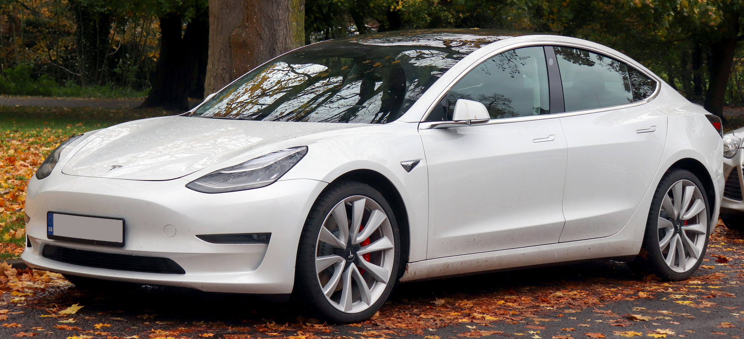 马斯克:开发一款新车的成本只有Model3的一半。