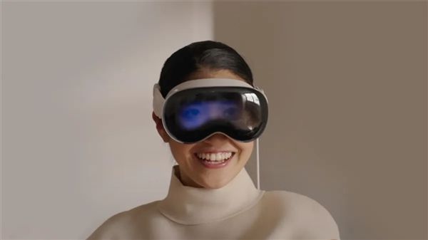 首批AppleVisionPro出货量：从上海到美国
