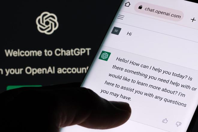 ChatGPT每天的用电量超过500000千瓦时，是普通美国家庭的17000倍。
