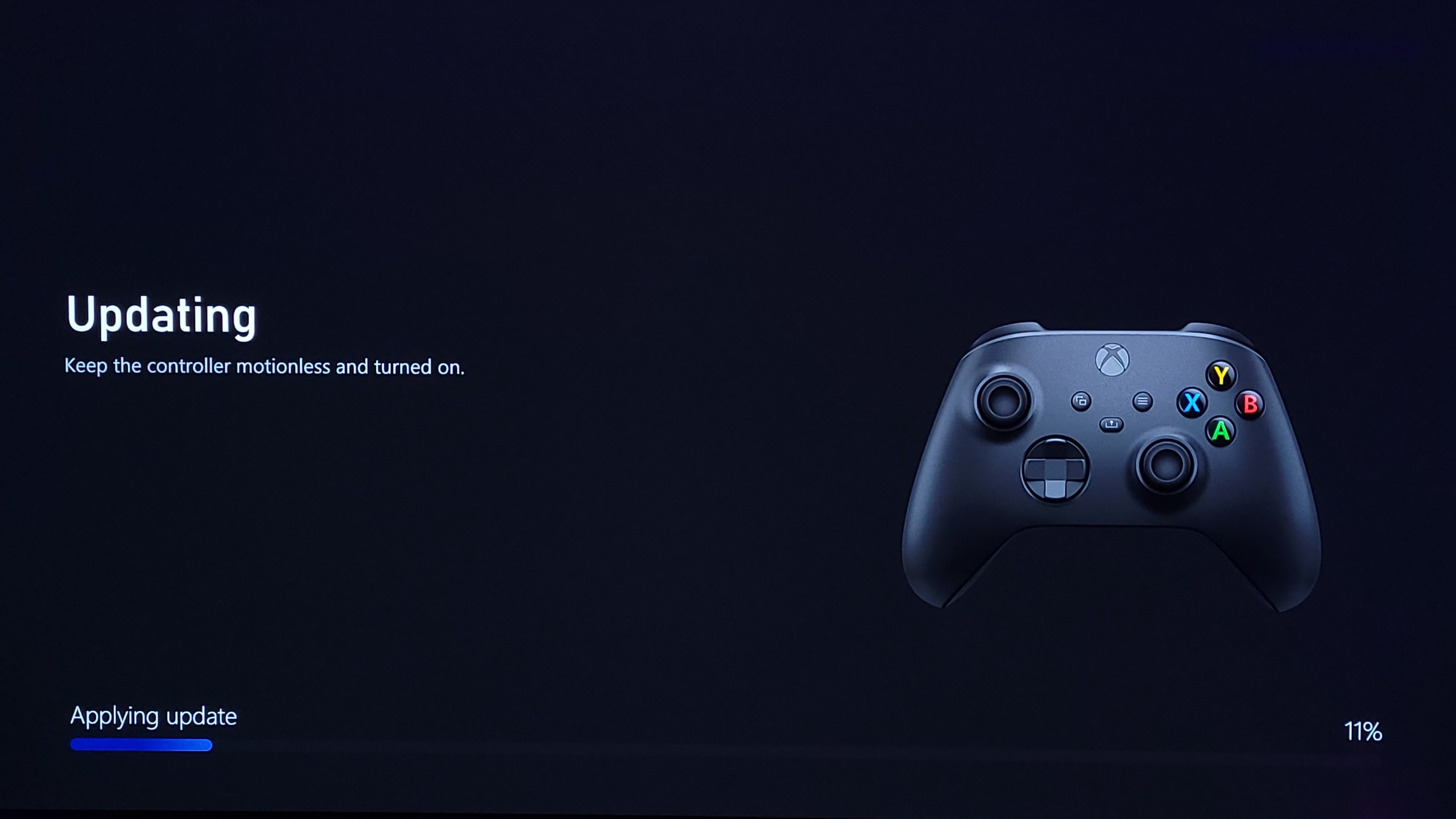 微软推送Xbox手柄固件更新解决意外断线问题
