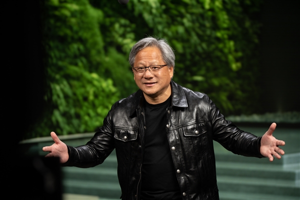 黄仁勋：AMD和其他竞争对手即使是免费的也无法击败NVIDIA！
