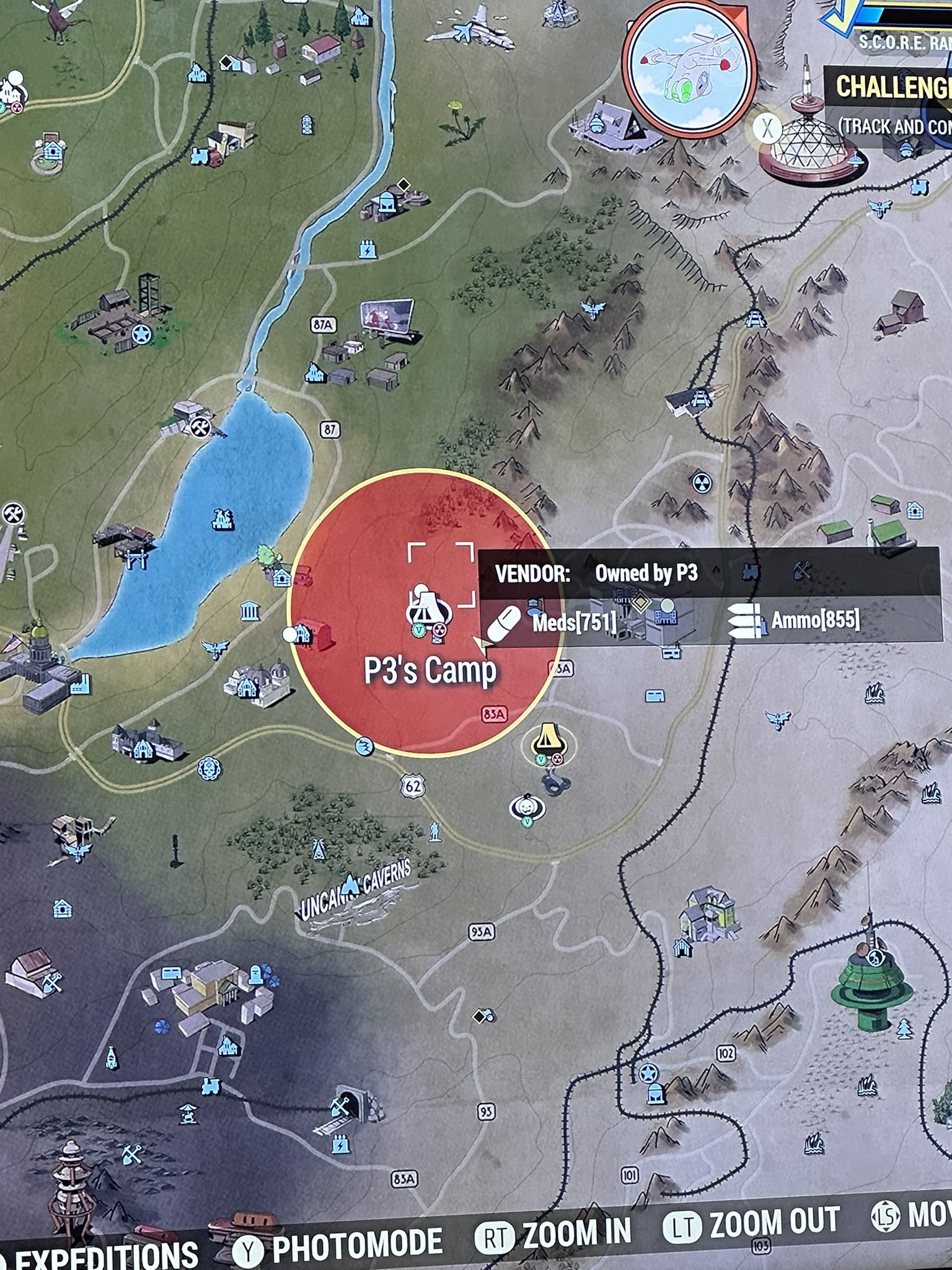 菲尔·斯宾塞(PhilSpencer)在《辐射76》上被一名球员抛弃
