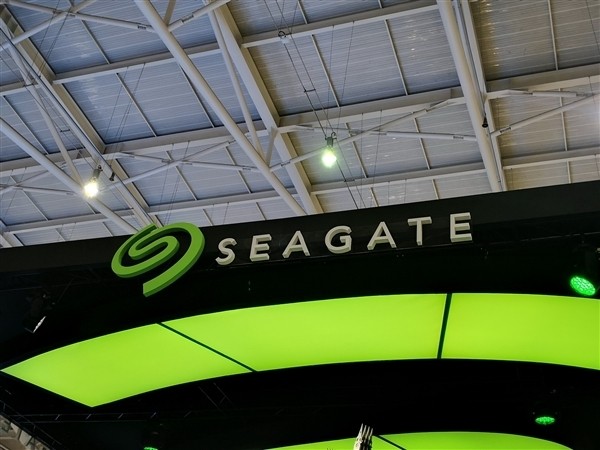 希捷将推出Coldplay530R系列SSD：高达4TB读取速度7400MB/s
