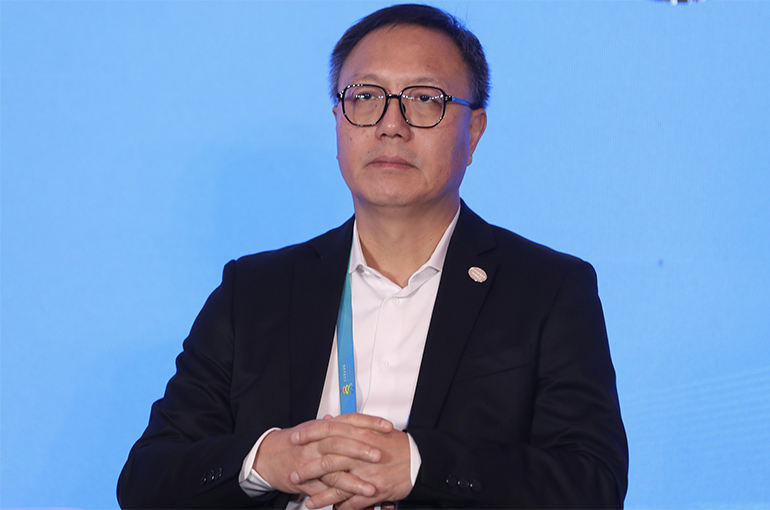 完美世界两位CEO均已辞职，电子竞技业务总裁顾黎明接任
