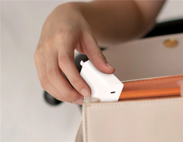 289元！华为发布140W超快充电源适配器套件
