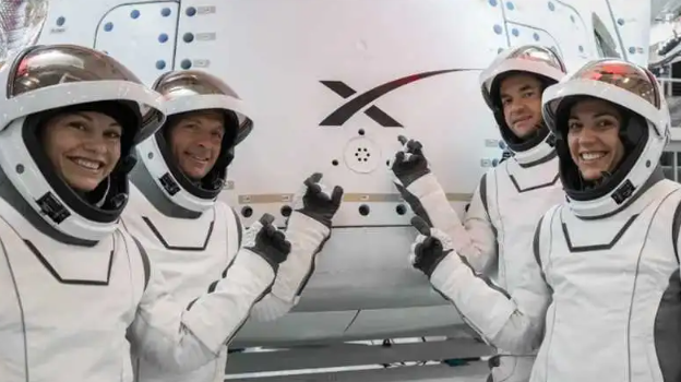 人类首次私人太空行走即将接近SpaceX，确认将于26日凌晨发射
