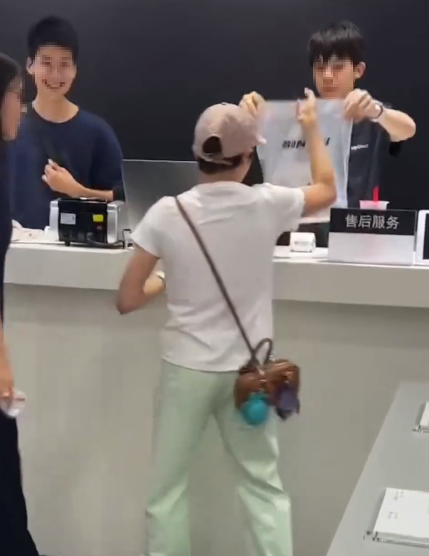 全红蝉给妈妈买了一部手机引发热议：获取iPhone15ProMax
