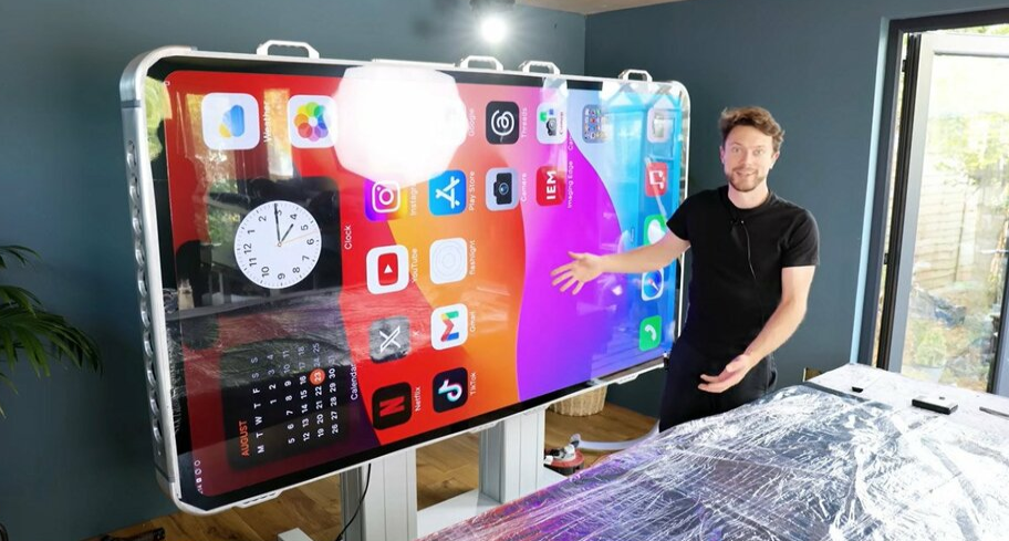 高万打造88英寸苹果手机，并凭借世界上最大的iPhone荣获吉尼斯纪录
