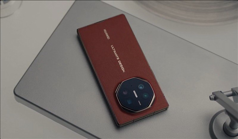 华为MateXT非凡大师预订量突破300万次，三折机即将售罄
