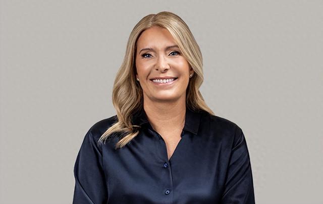 微软任命前通用电气首席财务官为运营总监，加速人工智能部署
