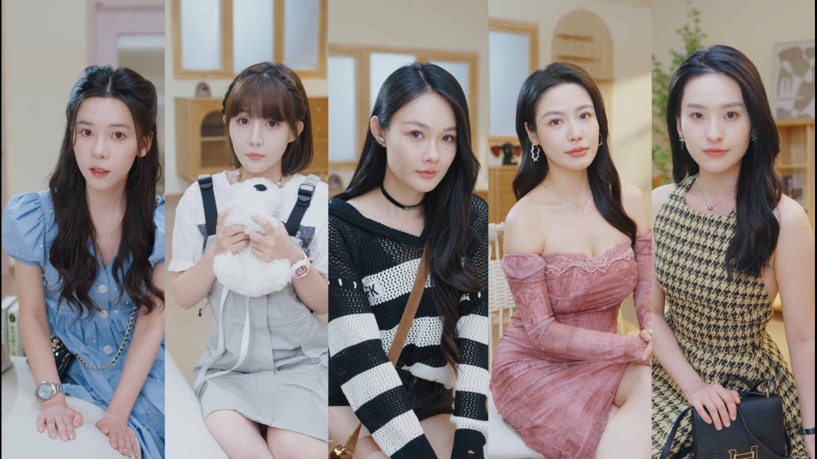 新爱情书《拜托！请你先告白》在Steam上被美女包围
