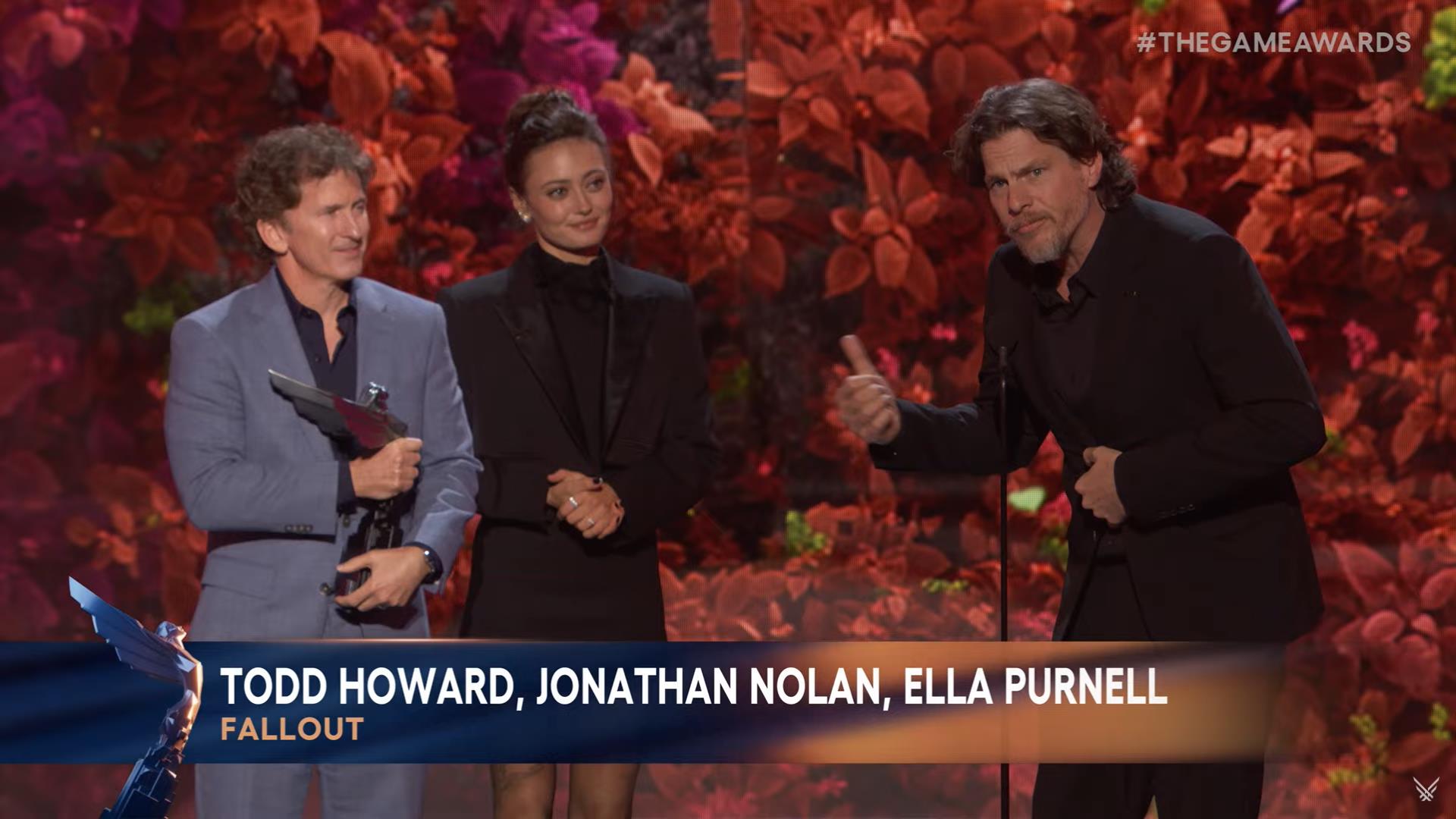 《辐射》真人剧荣获TGA2024最佳影视改编奖。陶德终于登上领奖台
