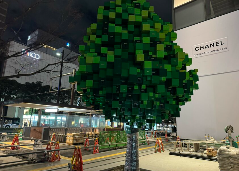 游戏照进现实日本玩家展示街《我的世界》风绿树引发热议
