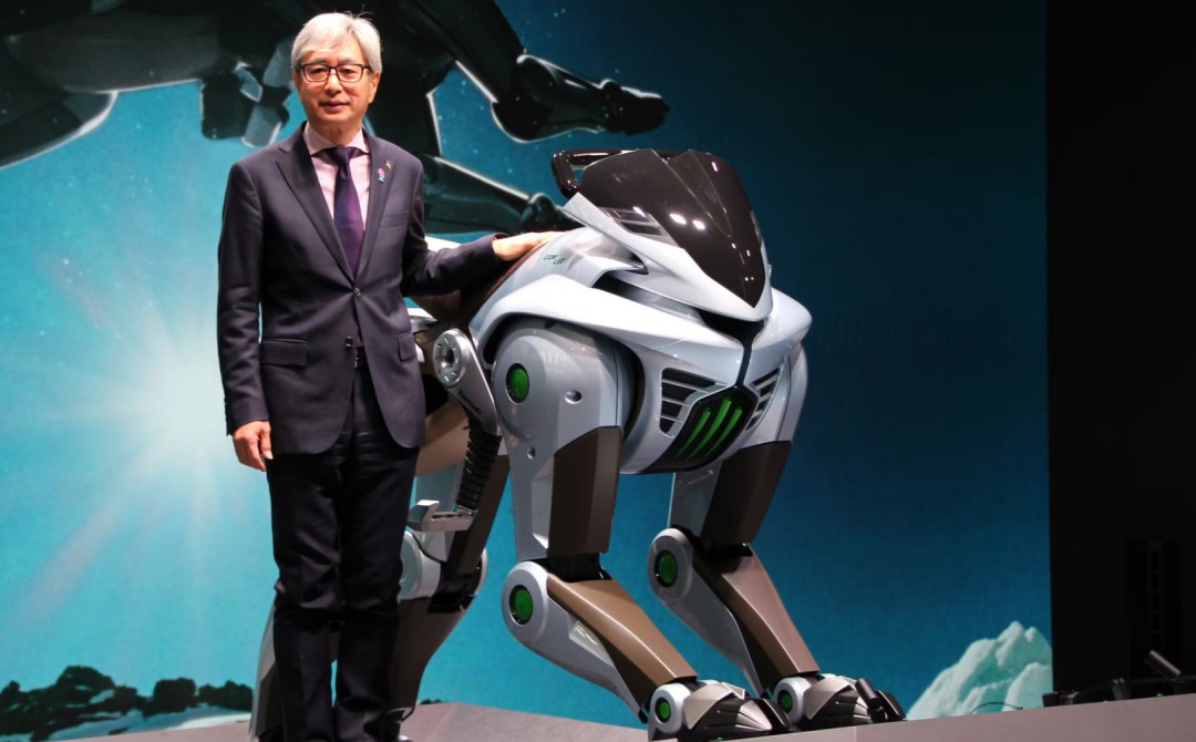 日本川崎重工宣布推出可乘坐四足行走机器人Corleo
